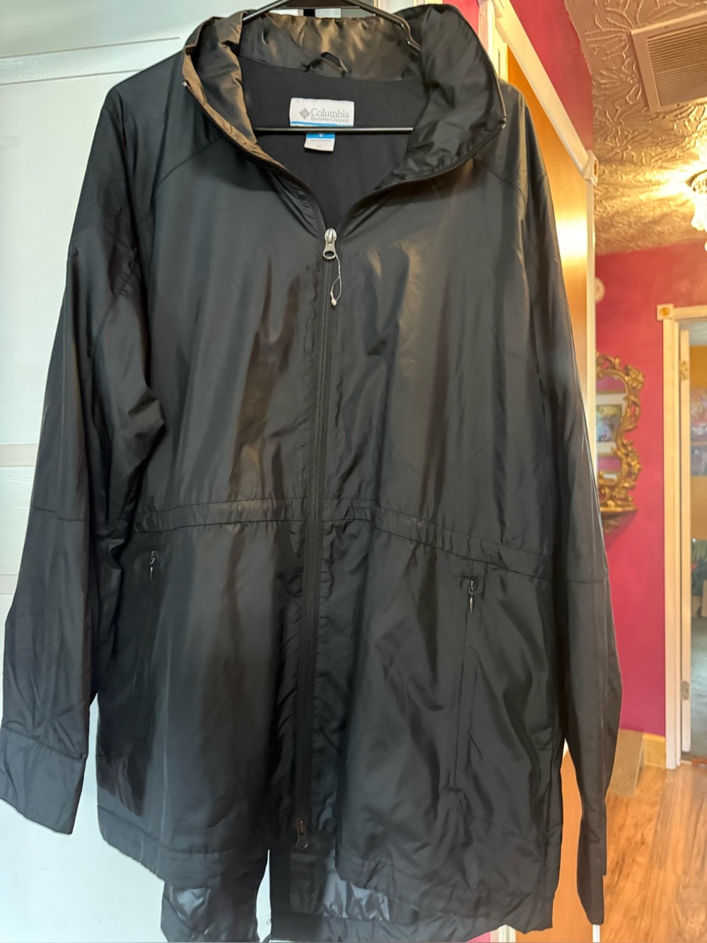 Columbia Black Packable Hooded Rain Jacket. Brand New!